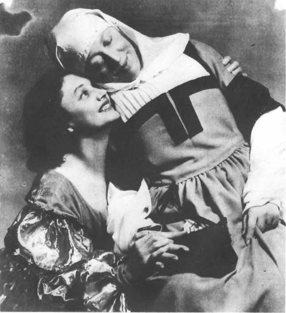 Romeo e Giulietta, Katherine Cornell interpreta Juliet e Edith Evans la Nutrice. 1934.